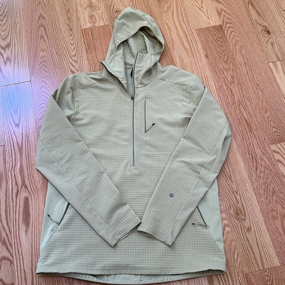 Lululemon men’s large laurel green half zip hoodie jacket.